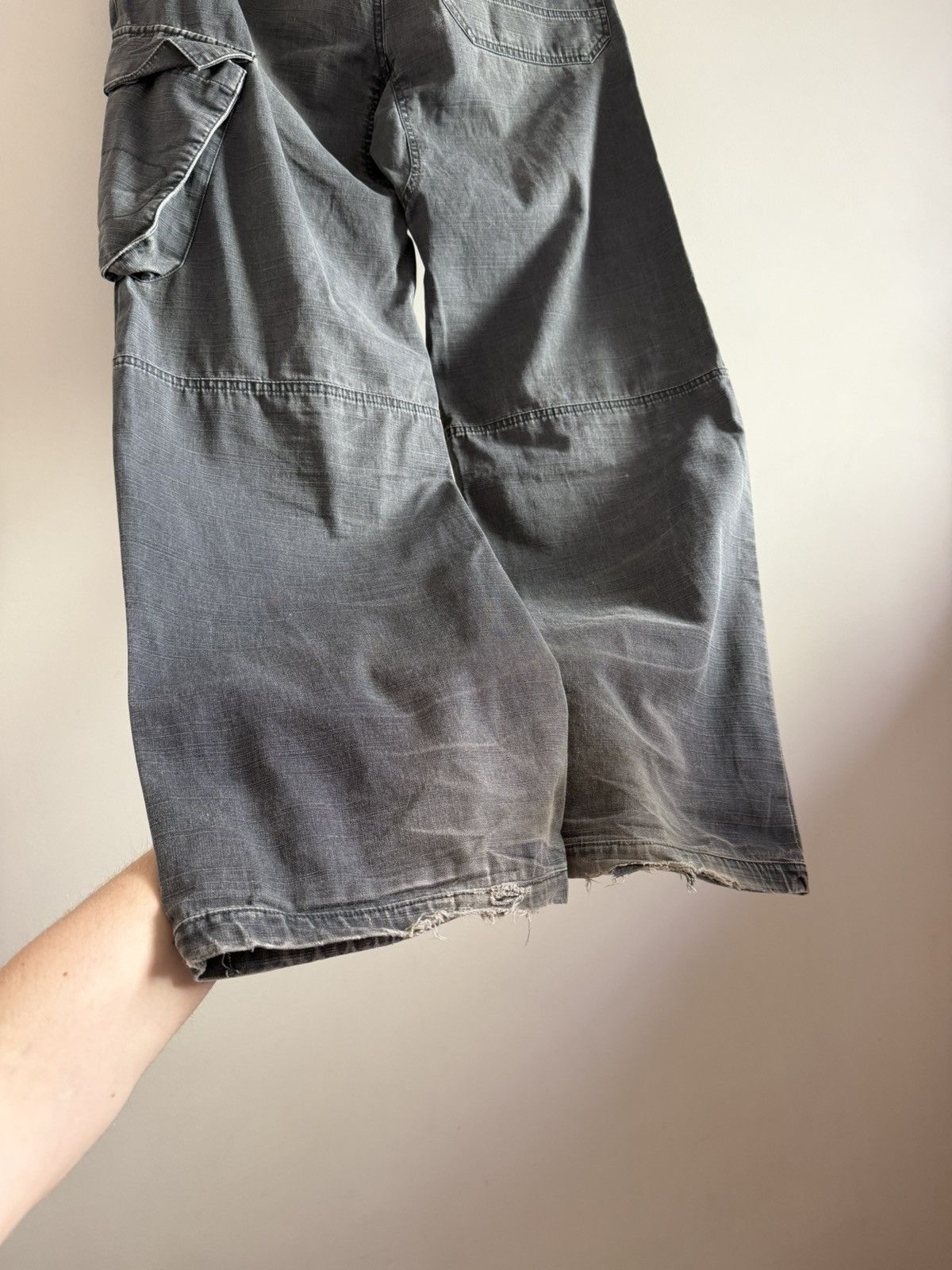 Vintage Nike Vintage Cargo Pants Faded Distressed Grey Size US 30 / EU 46 - 8 Thumbnail