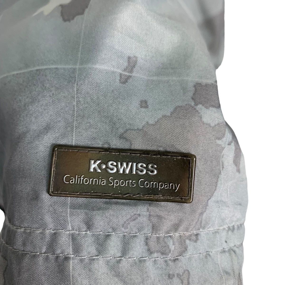 Japanese Brand K.SWISS Athletic Movement Big Logo Camo Light Jacket 0114-C6 Size US L / EU 52-54 / 3 - 17 Thumbnail