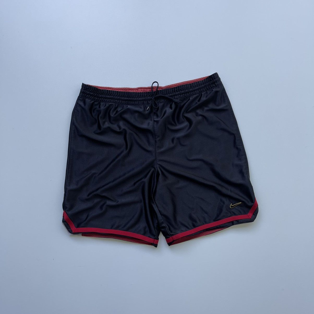 Nike × Vintage Nike Basketball Vintage Double Shorts Red/Black Size US 32 / EU 48 - 1 Thumbnail