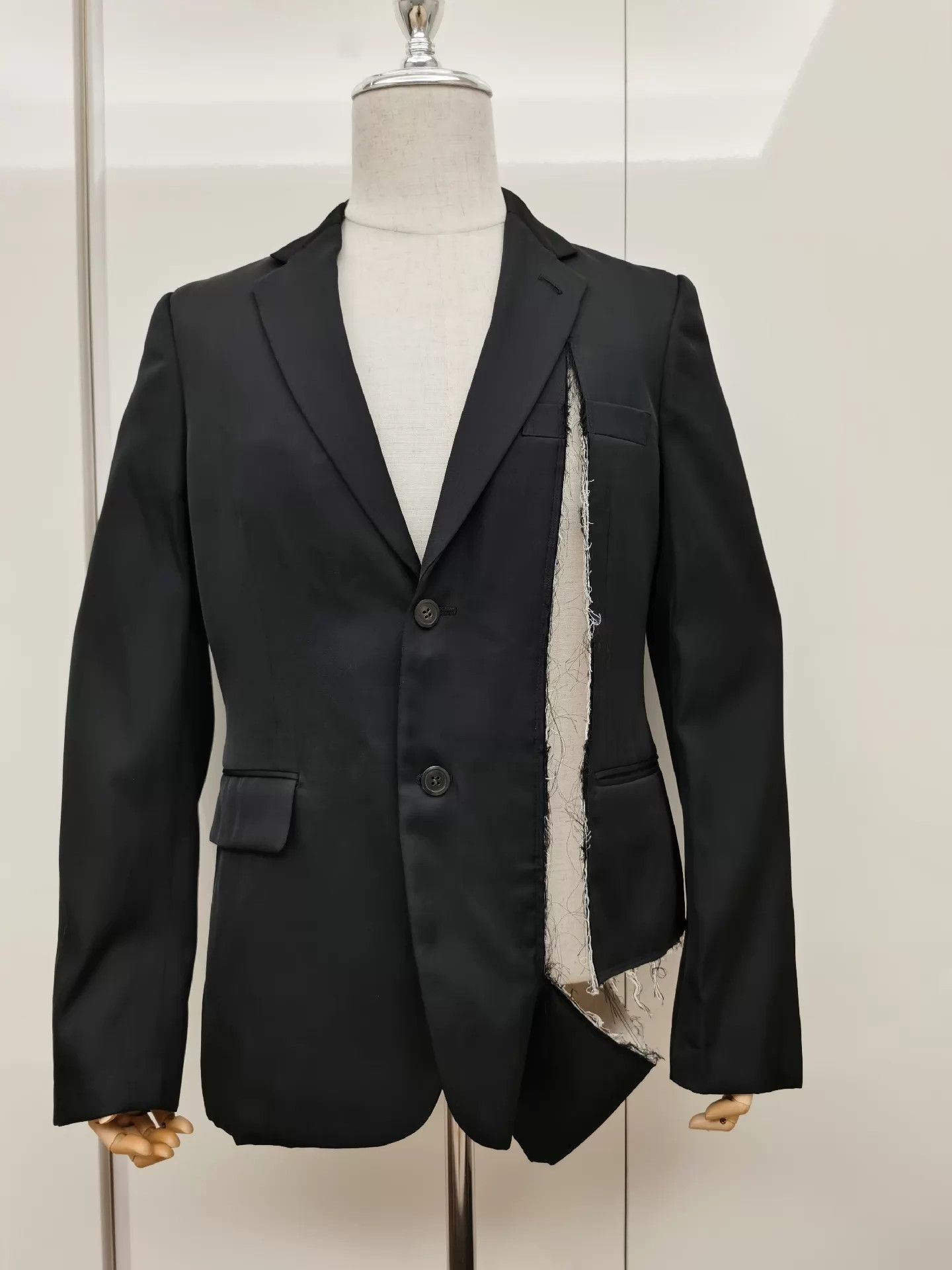 Comme des Garcons cdg Runway Distressed Blazer Japan Limited M New With Tags Size US M / EU 48-50 / 2 - 1 Thumbnail
