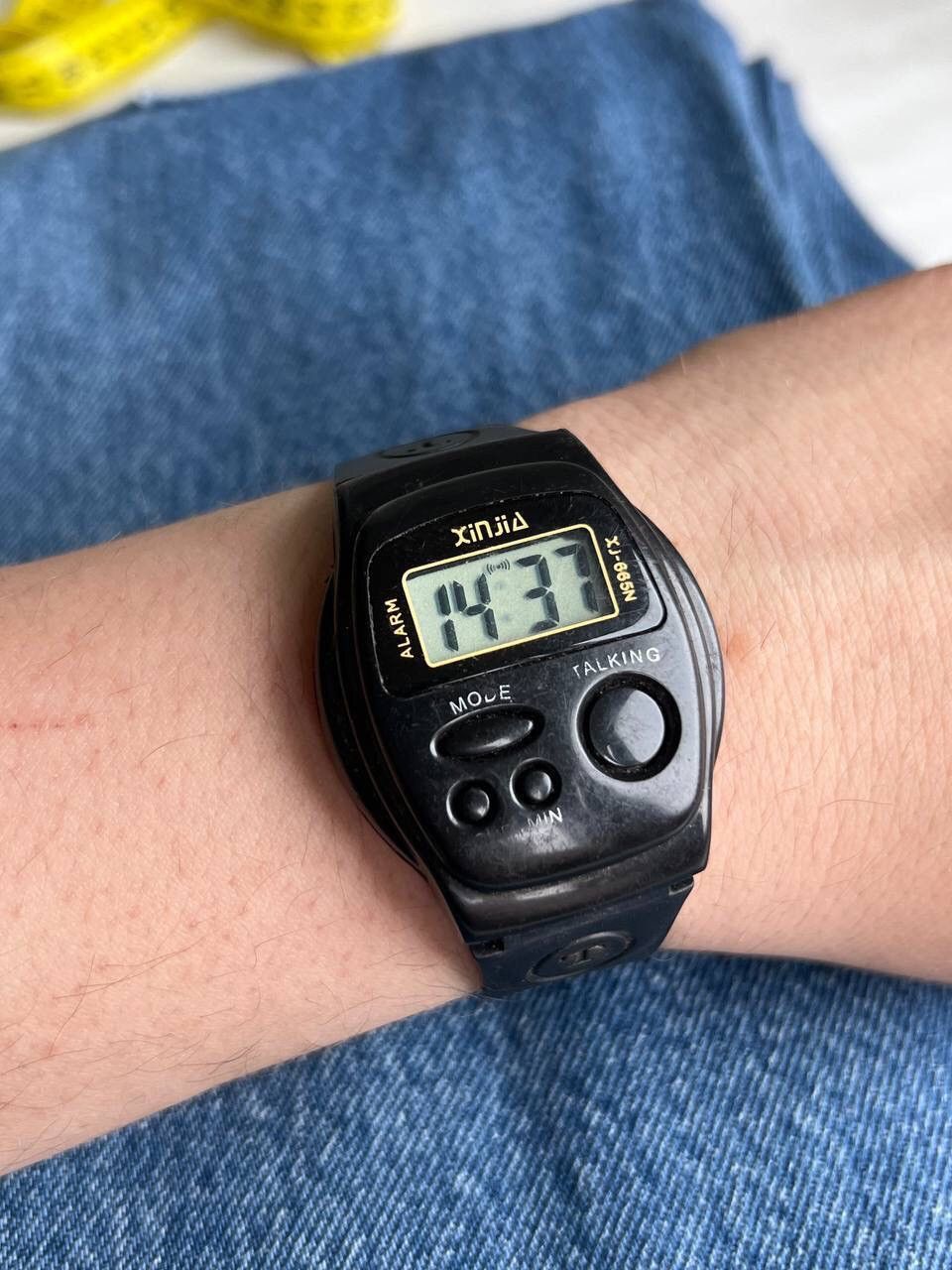 Avant Garde x Hysteric Glamour Vintage Japanese Style Futuristic Watch Talking 90's Digital in Black