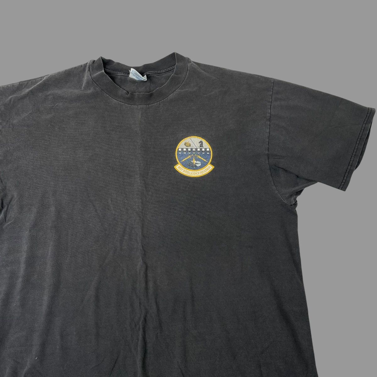Vintage Vintage 90s faded black military squadron t shirt Size US XL / EU 56 / 4 - 2 Thumbnail
