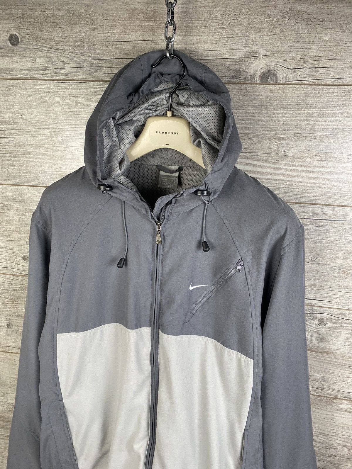 Nike Vintage Nike windbreaker with drawstring Y2K Gorpcore style Size US M / EU 48-50 / 2 - 5 Thumbnail