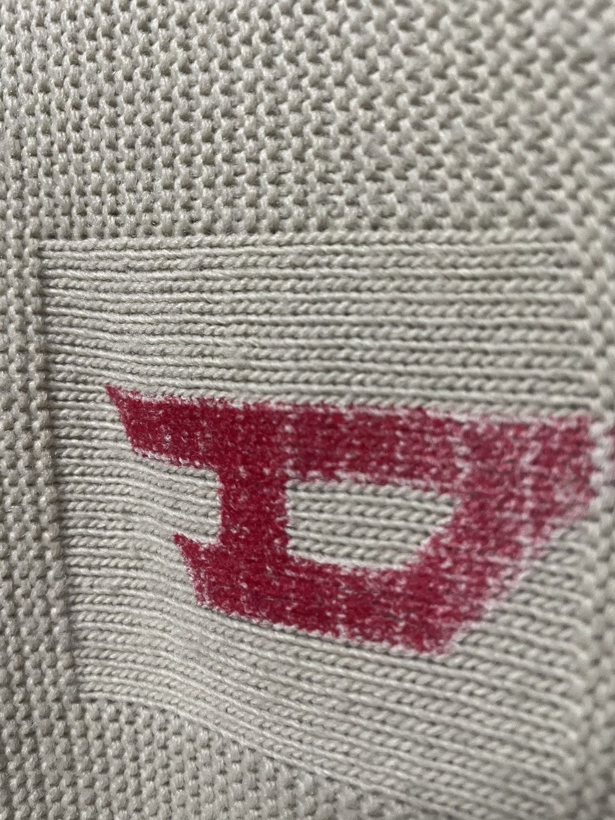 Diesel Archive Vintage Diesel Knit Sweater Centre Logo Y2K Rare Size US XL / EU 56 / 4 - 11 Thumbnail