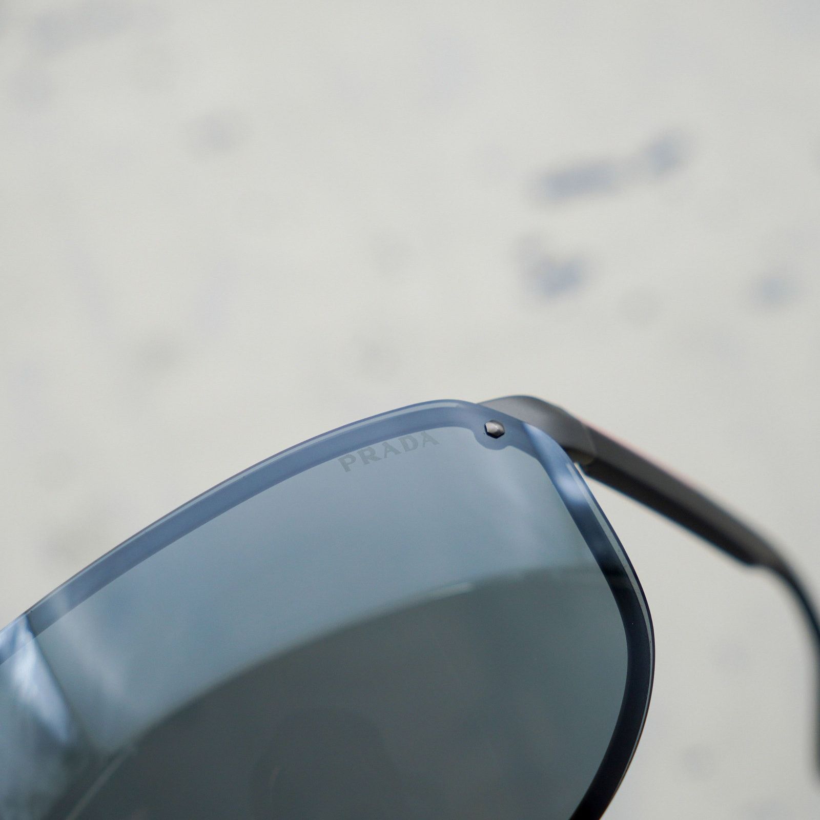 Prada Prada linea rossa sps 61u black wrap shield logo sunglasses Size ONE SIZE - 6 Thumbnail