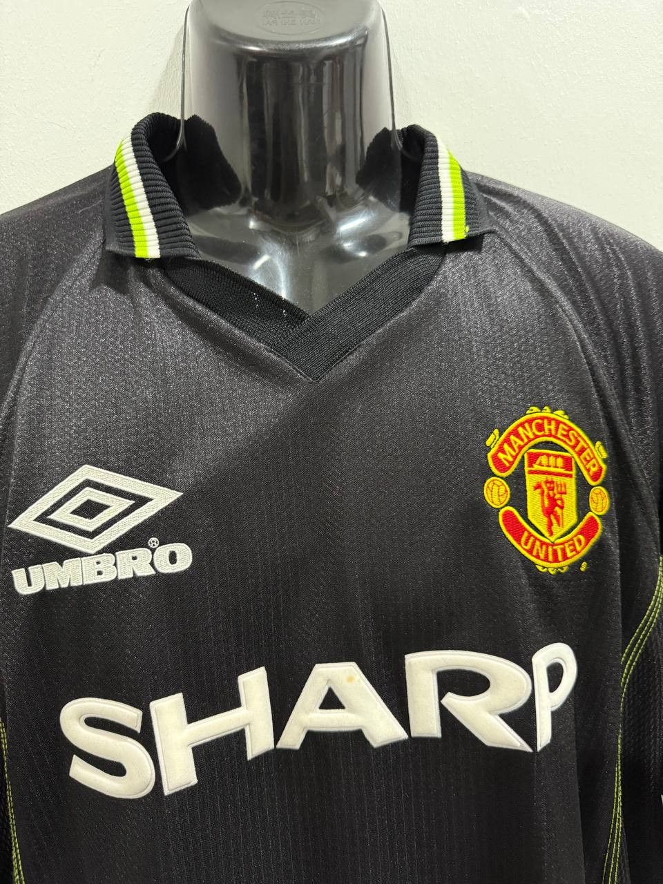 Umbro Vintage Manchester United 1998-99 third jersey Umbro Size US XL / EU 56 / 4 - 5 Thumbnail