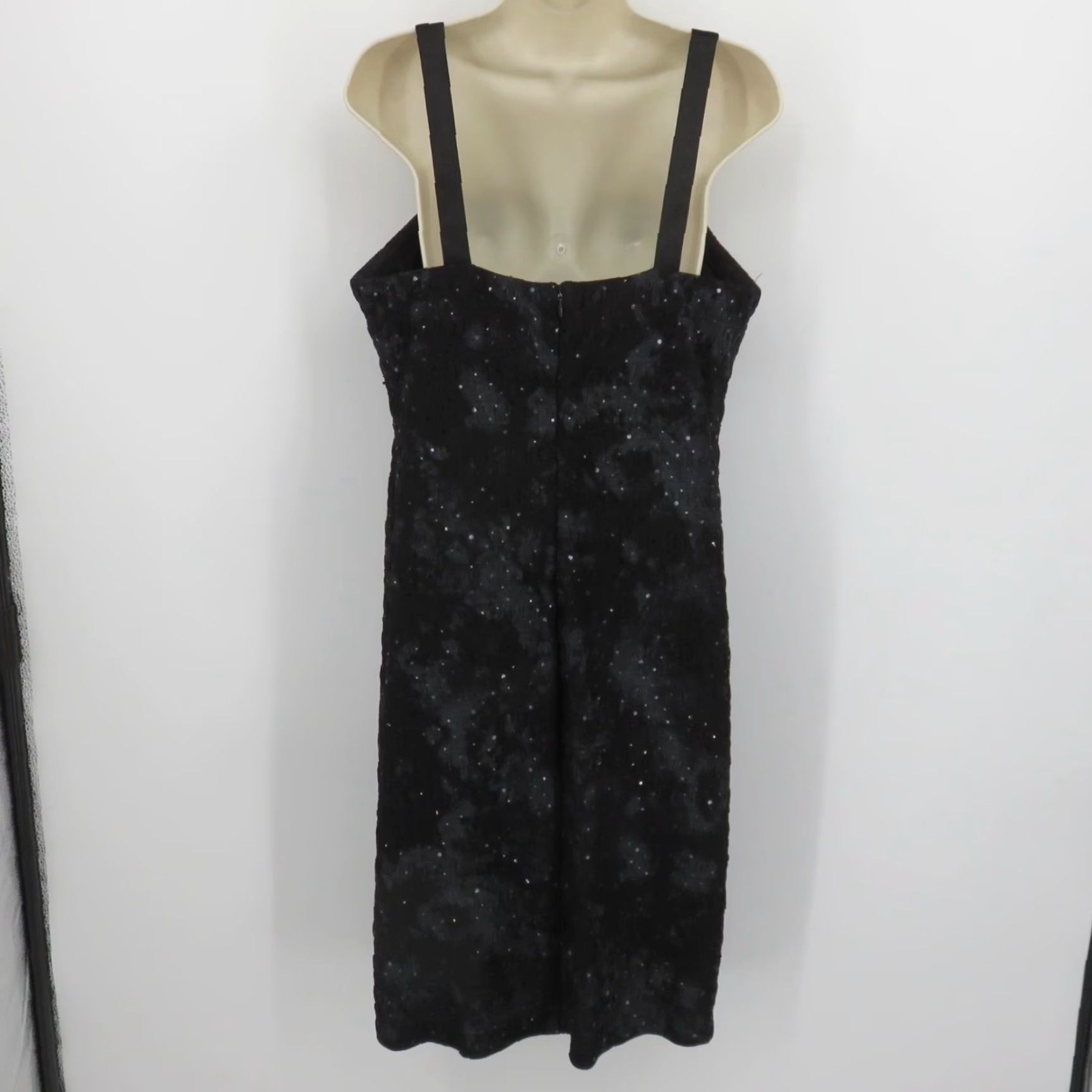 Vintage VINTAGE R&M Richards Women Dress Cocktail Sleeveless Square Neck 14 Black Gray Crinkled Midi Sheath Size XL / US 12-14 / IT 48-50 - 4 Thumbnail