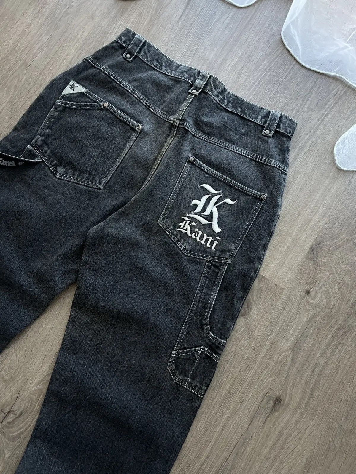 Karl Kani × Vintage Vintage Karl Kani Grey Big Logo Rap Pants Size US 34 / EU 50 - 7 Thumbnail