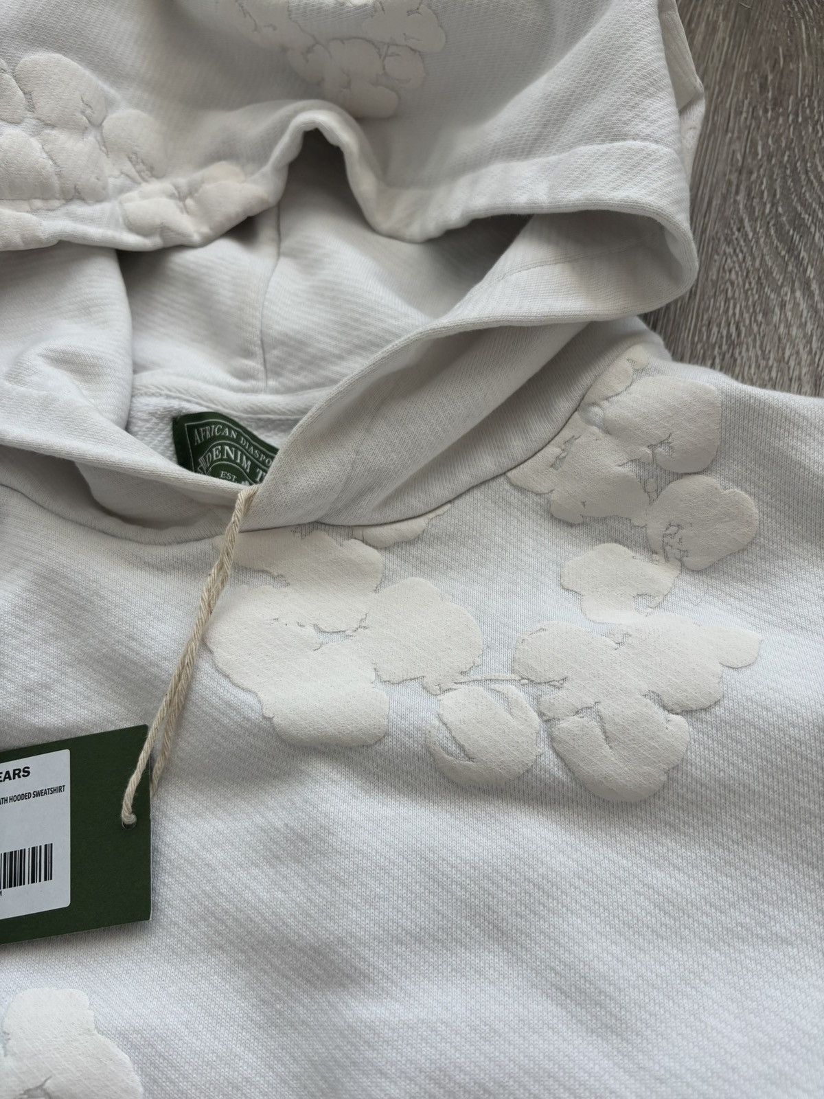 DENIM TEARS Denim Tears Mono Cotton Wreath Sweatshirt ‘White’ Size US M / EU 48-50 / 2 - 5 Thumbnail