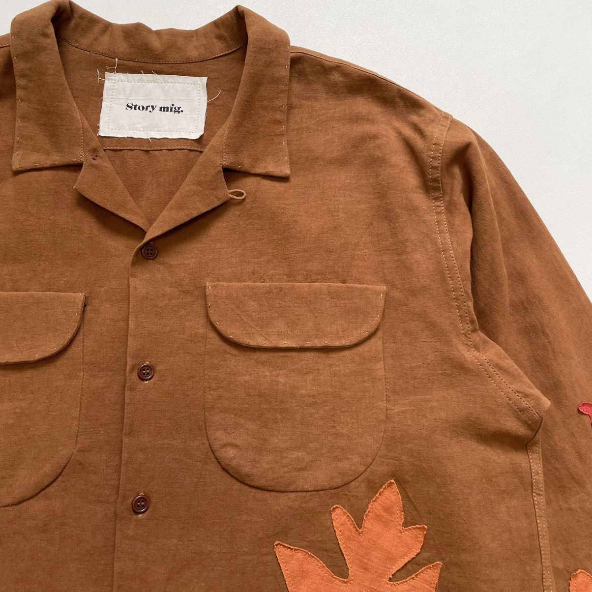 Story Mfg. Brown Linen ‘Leaf Patch Details’ Shirt Size US M / EU 48-50 / 2 - 9 Thumbnail
