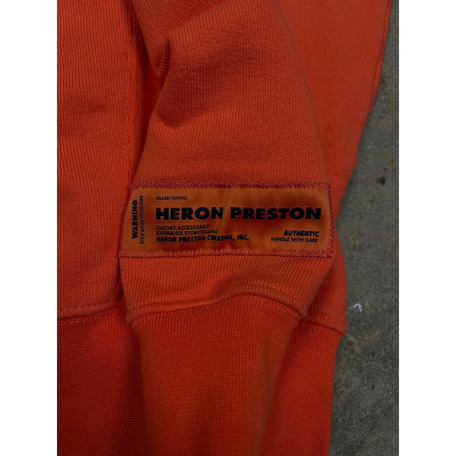 Heron Preston Heron Preston Crewneck Swan Used Small Size US S / EU 44-46 / 1 - 2 Thumbnail