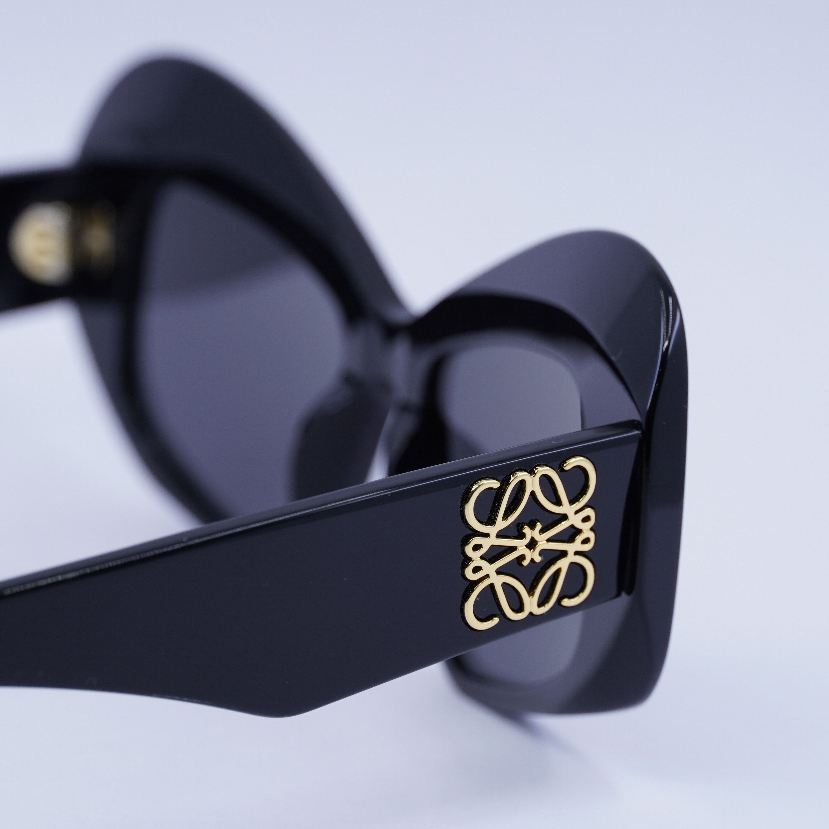 Loewe Loewe LW40128I 01A Sunglasses Black Cat Eye Frame Size ONE SIZE - 5 Thumbnail