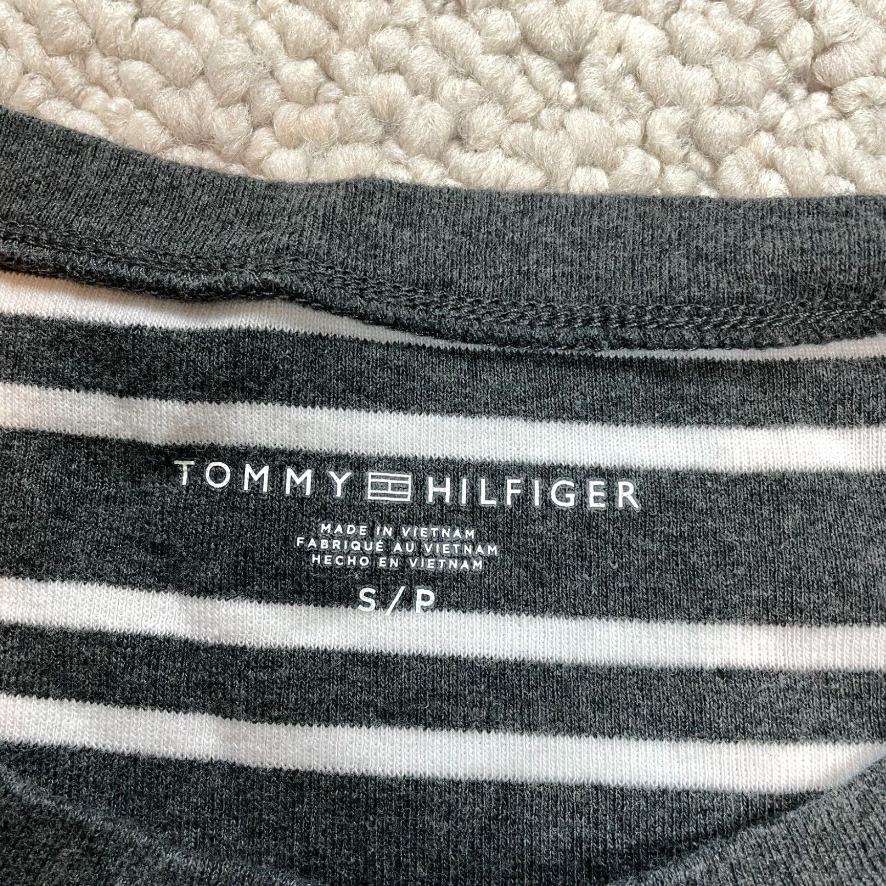 Tommy Hilfiger Tommy Hilfiger Shirt Womens S Gray White Striped Long Sleeve Casual Top Size S / US 4 / IT 40 - 4 Thumbnail