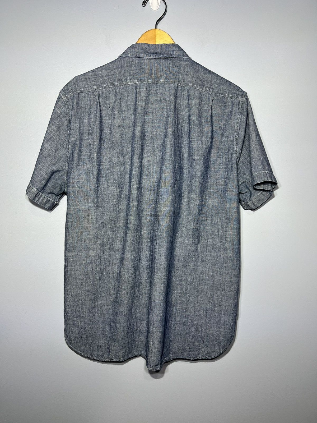 J.Crew J Crew Chambray Shirt Sz L Blue S/S Button Up Barn Shirt Size US L / EU 52-54 / 3 - 4 Thumbnail