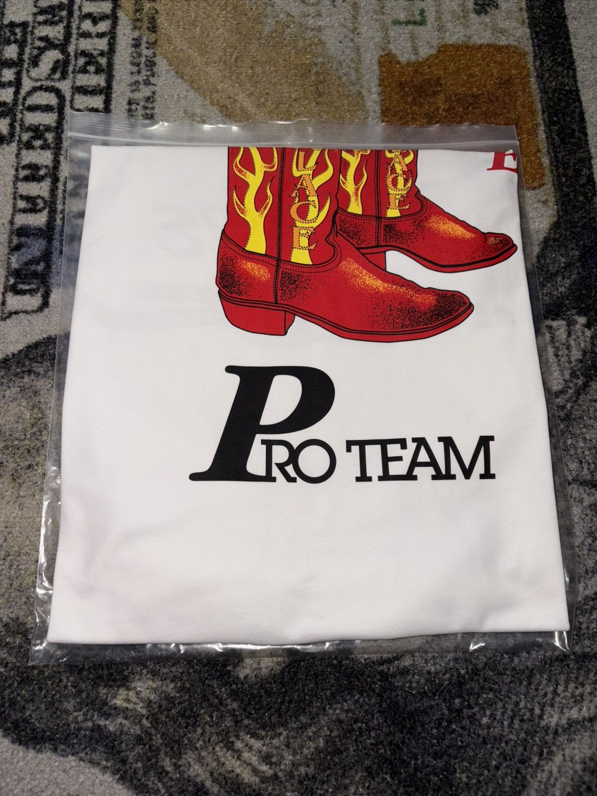 Palace Palace Rodeyo T-Shirt White Size US XL / EU 56 / 4 - 1 Thumbnail