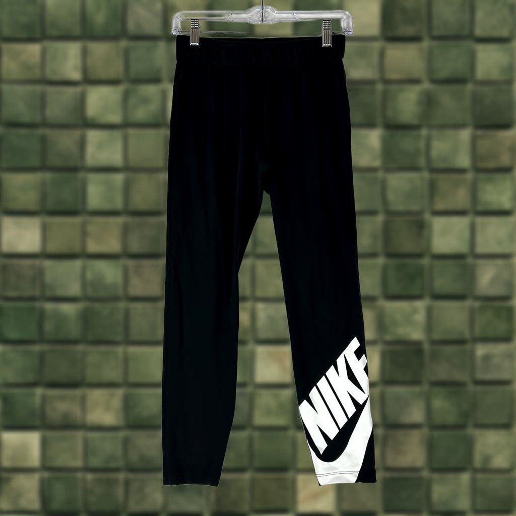 Nike NIKE Leggings Womens Small Black Athletic Casual Activewear Bottoms Size 28" / US 6 / IT 42 - 1 Thumbnail