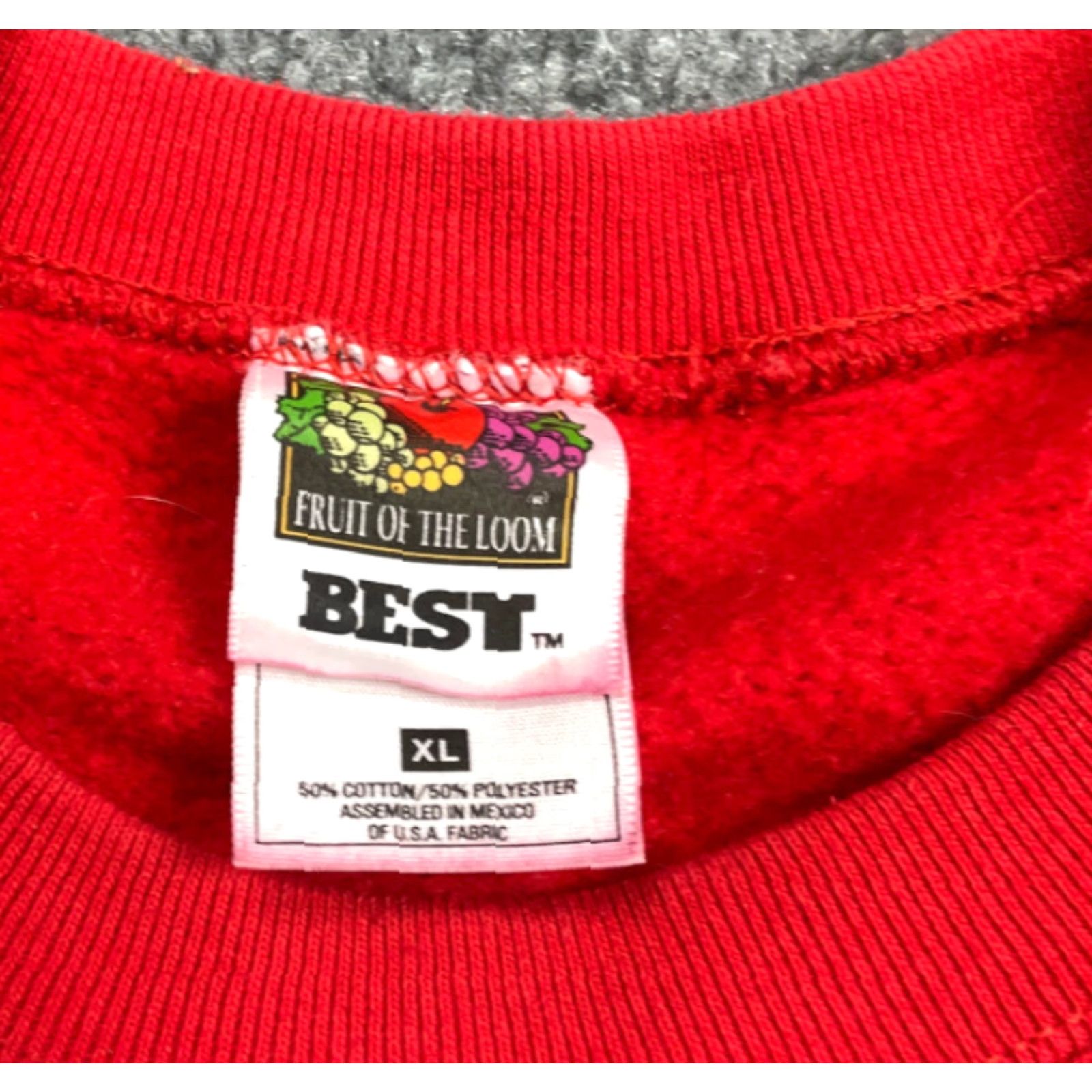 Fruit Of The Loom VINTAGE Fruit of the Loom Sweatshirt Adult XL Red 90s Christmas Happy Holidays Pullover Crew Neck Graphic Print Womens Size XL / US 12-14 / IT 48-50 - 4 Thumbnail