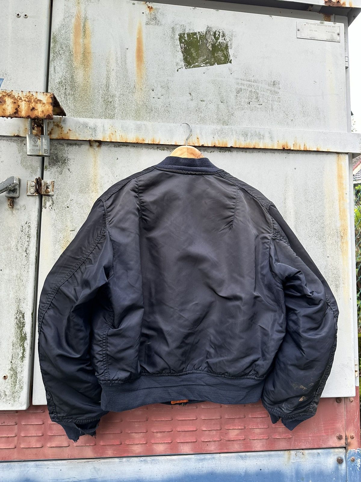 Alpha Industries 🪖THRASHED ALPHA INDUSTRIES MA-1 Bomber Jacket Size US L / EU 52-54 / 3 - 8 Thumbnail