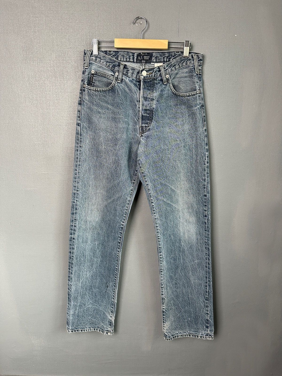 Armani Vintage ARMANI JEANS Blue Distressed Denim Pants Metal Logo Size US 32 / EU 48 - 1 Thumbnail