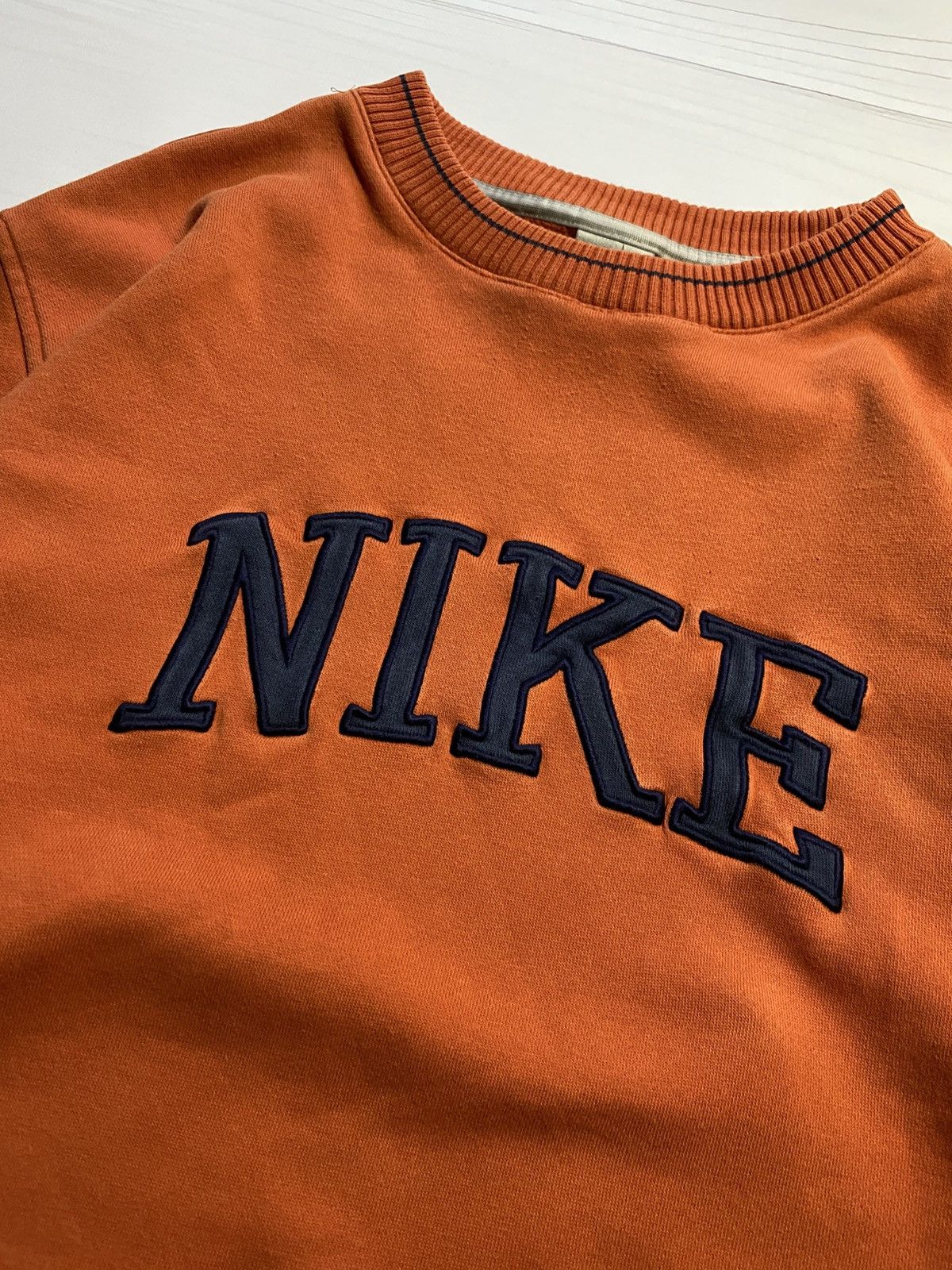 Nike Vintage Nike Big Logo box fit oversize faded y2k sweatshirt Size US L / EU 52-54 / 3 - 5 Thumbnail