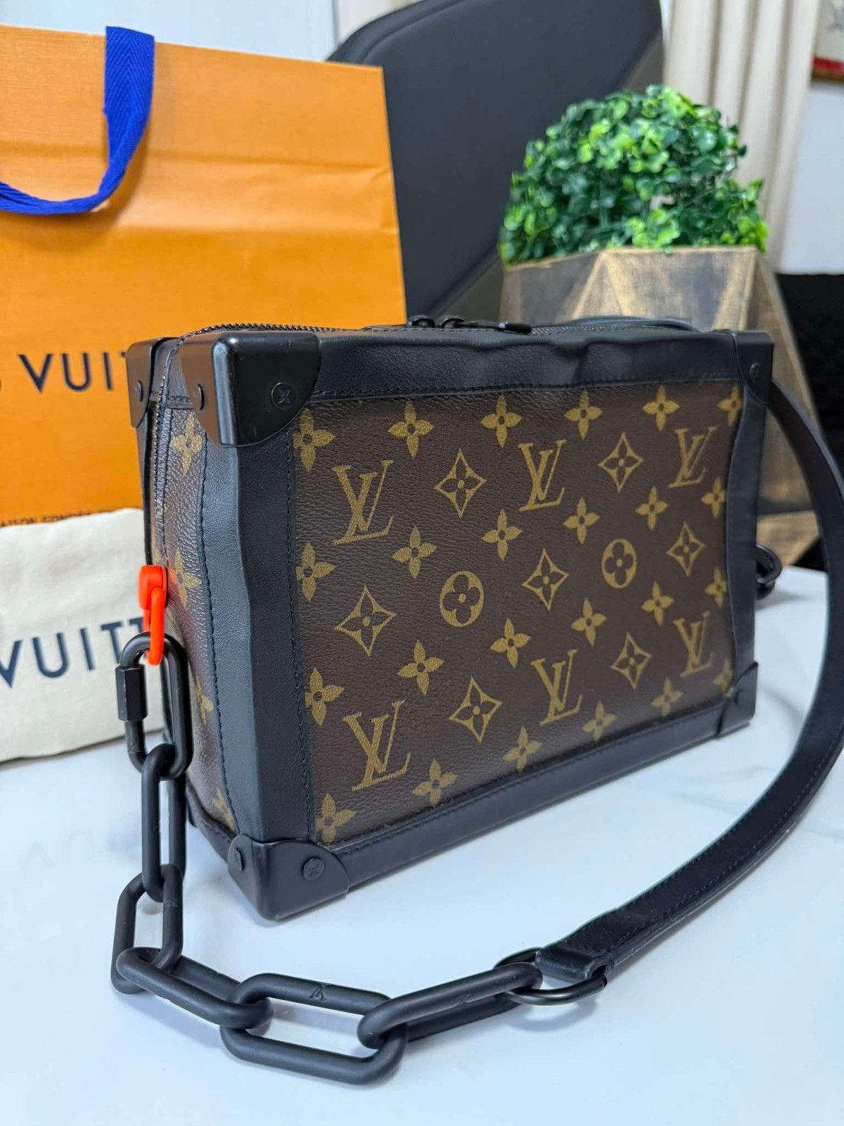 Louis Vuitton Louis Vuitton Soft Trunk Size ONE SIZE - 9 Thumbnail