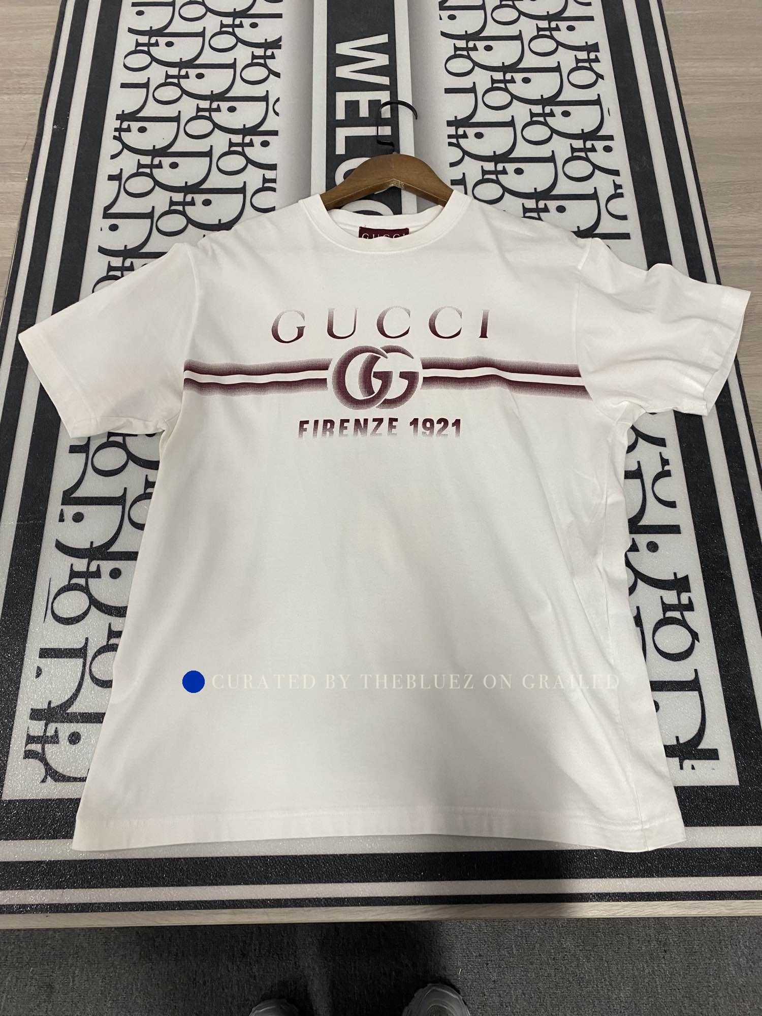 Gucci Logo Print T-Shirt in White, Size XS | Grailed