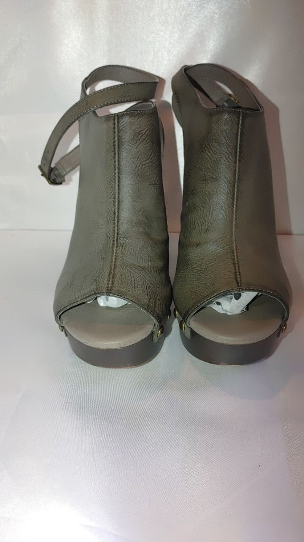 CAT'S PAW Cato Studded Wrap Around Ankle Peep Toe Heels Size 8.5M Size US 8.5 / IT 38.5 - 4 Thumbnail