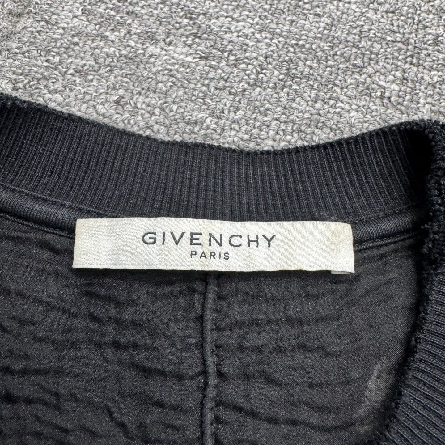 Givenchy Givenchy holey distressed sweatshirt s Size US S / EU 44-46 / 1 - 2 Thumbnail
