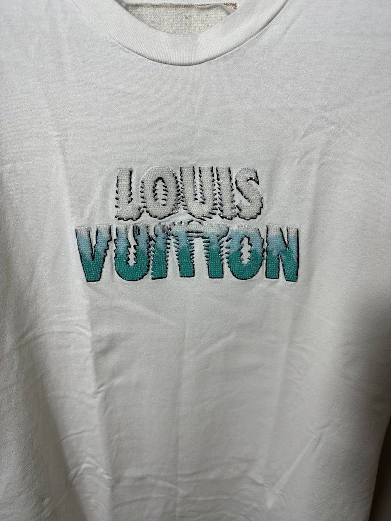 Louis Vuitton Louis Vuitton SS23 Beaded Alphabet Embroidered T-Shirt 2503 Size US L / EU 52-54 / 3 - 2 Thumbnail