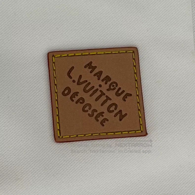 Louis Vuitton Louis Vuitton Off-white LOGO-printed shorts Size US 44 / EU 60 - 7 Thumbnail
