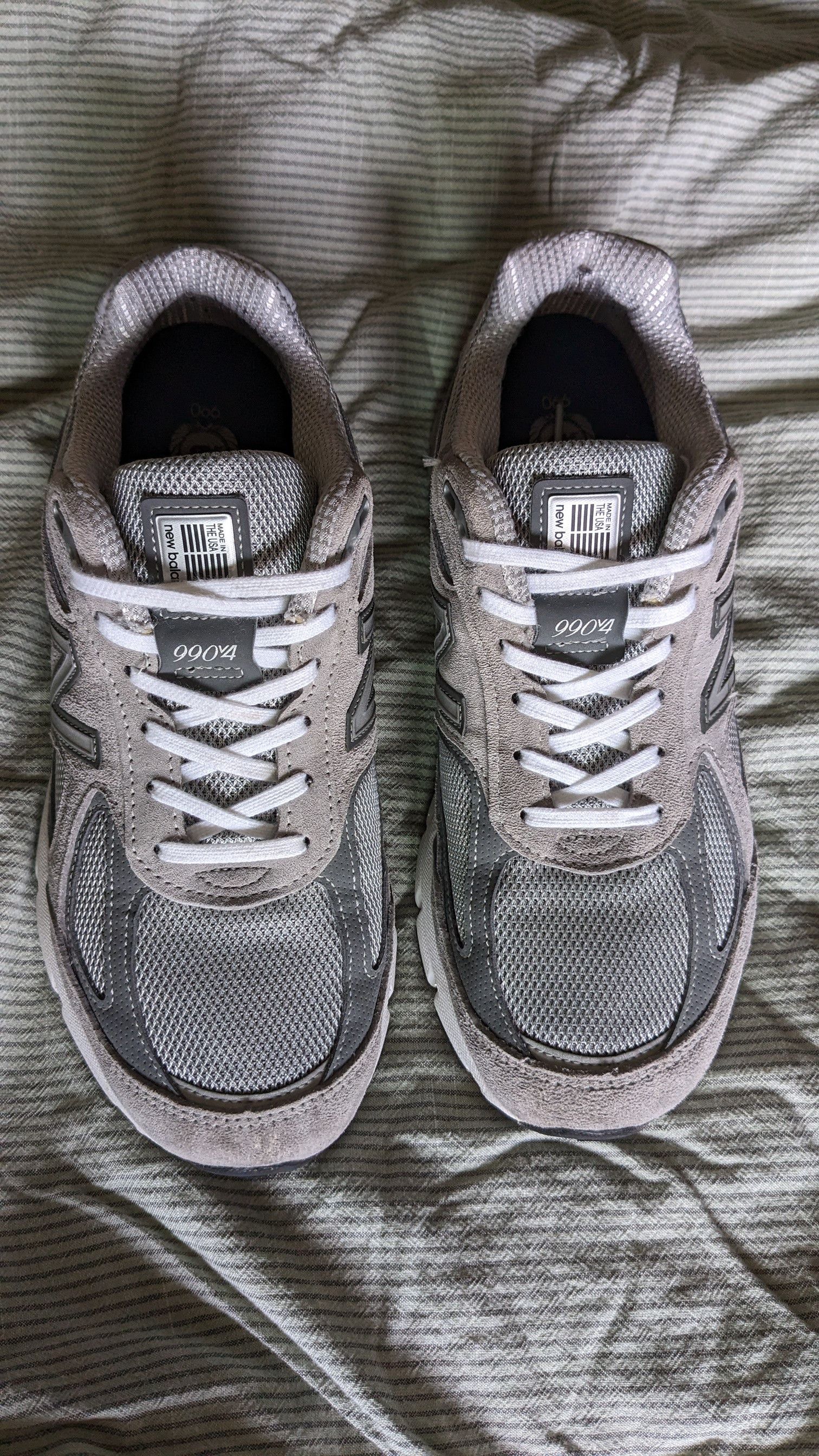 New Balance 990V4 W990GL4 Size US 9 / IT 39 - 1 Thumbnail