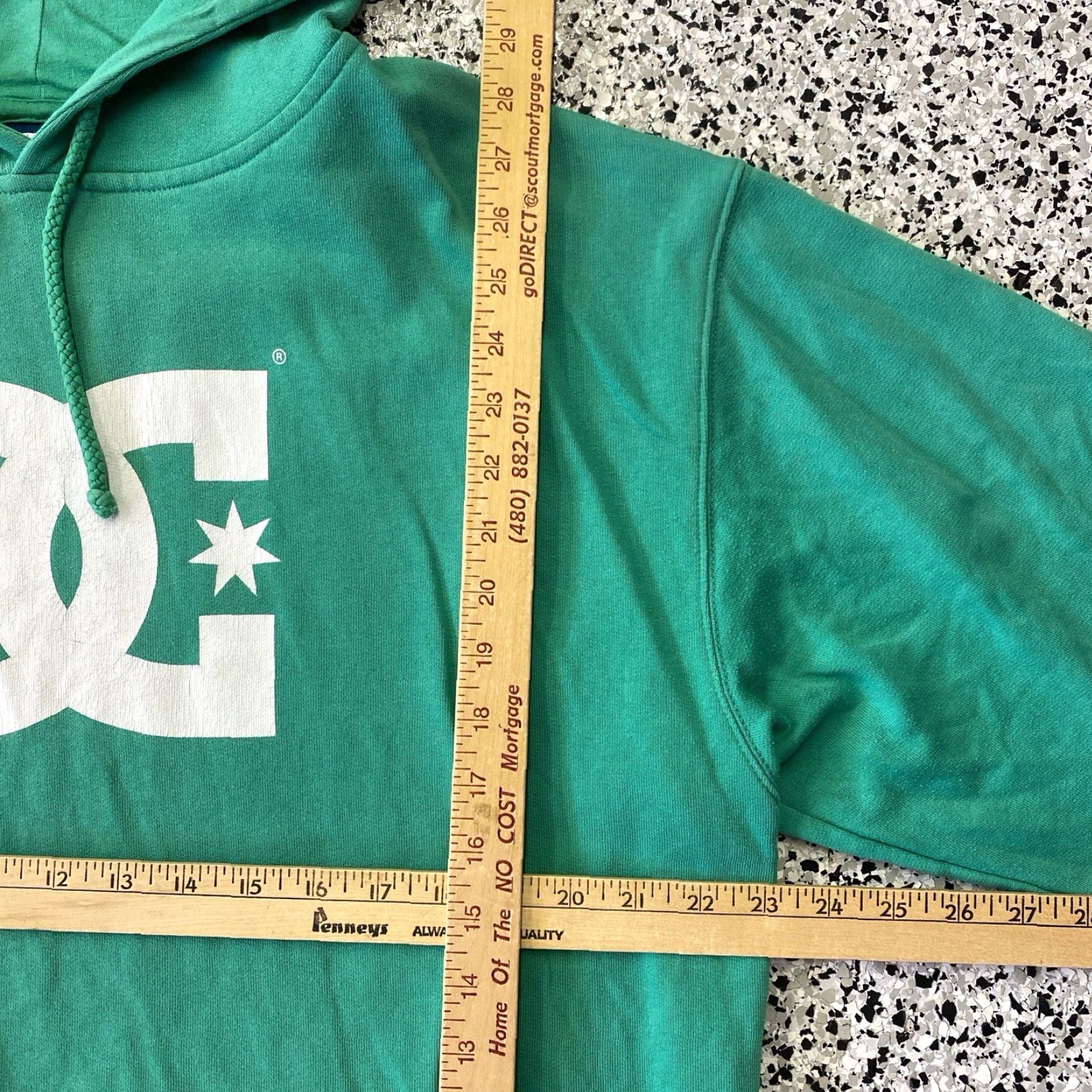 Vintage VINTAGE DC Shoes Hoodie Mens Large Green Logo Graphic Print Full Zip Hooded Pockets Skateboarding 2000s Size US L / EU 52-54 / 3 - 3 Thumbnail