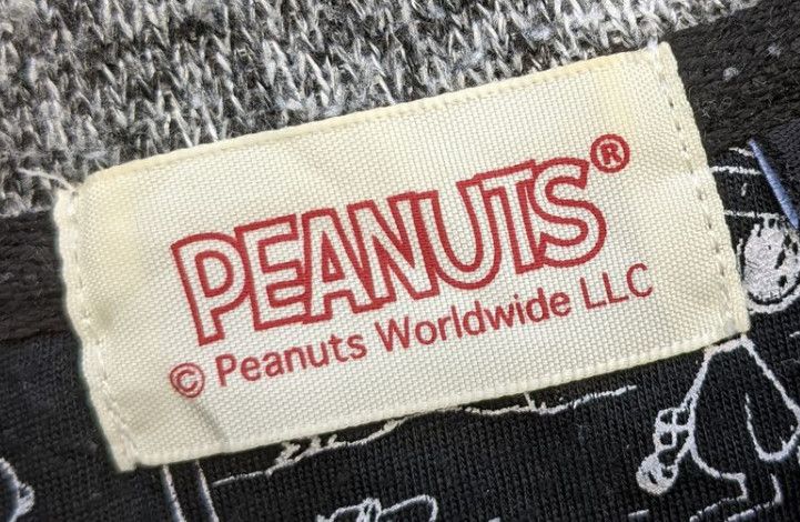 Peanuts 🔥Peanuts Faux Fur Crewneck Sweatshirts Size US S / EU 44-46 / 1 - 6 Thumbnail