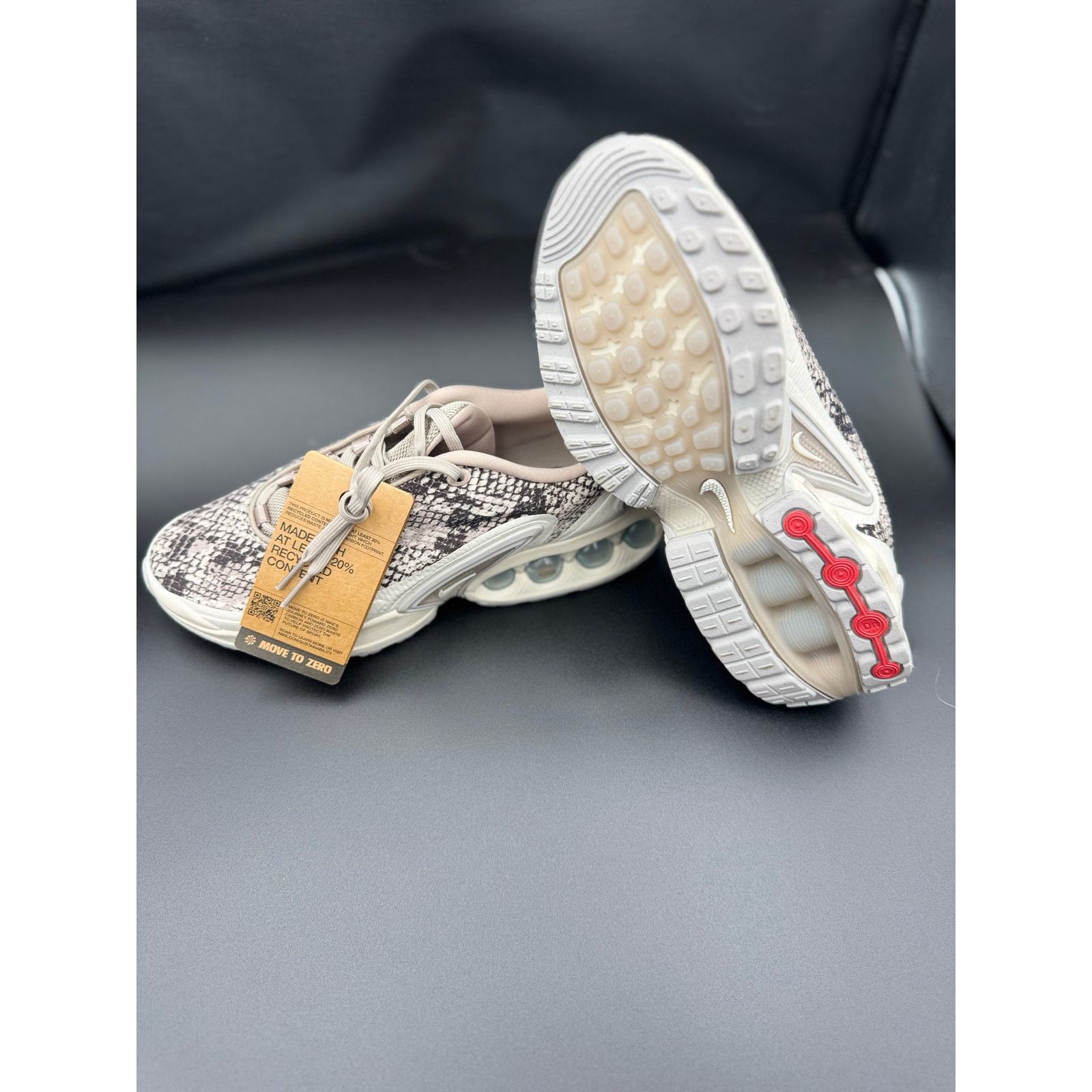 Nike Nike Woman’s Air Max DN 'Snakeskin' HF5512-200 Sz 8 Size ONE SIZE - 8 Thumbnail