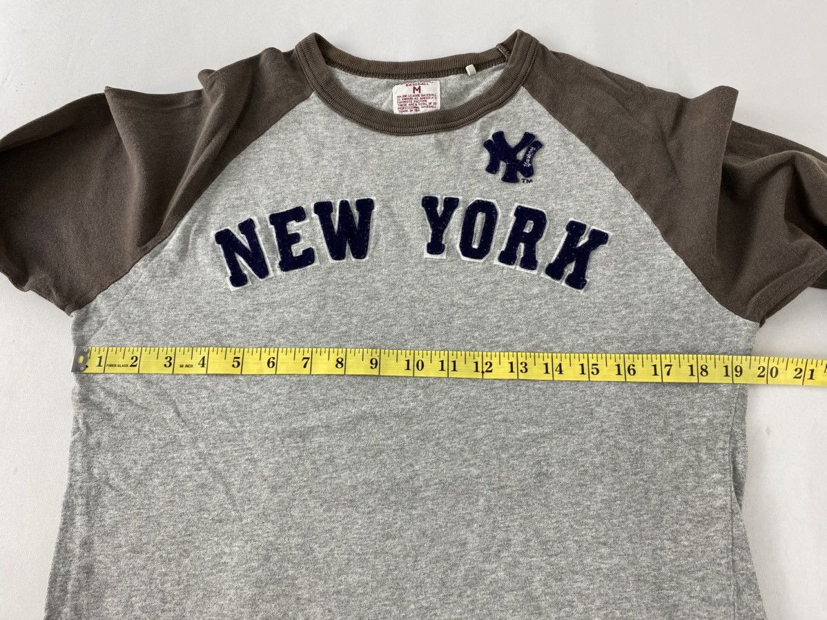 MLB MLB NY New Yankess Raglan 3q Sleeve Big Logo Tee Size US M / EU 48-50 / 2 - 9 Thumbnail