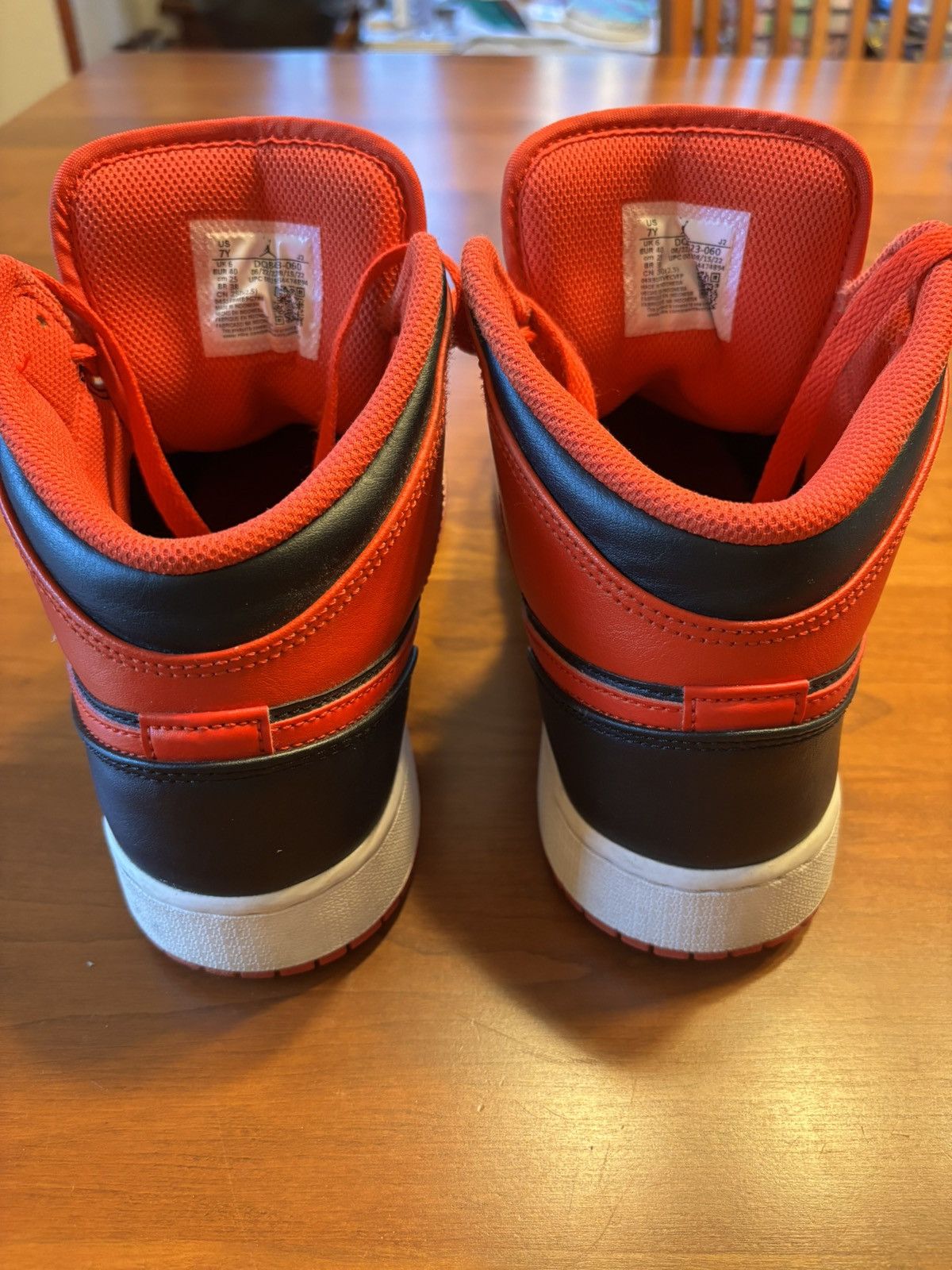 Nike Kids Air Jordan 1s Size US 7 / EU 40 - 4 Thumbnail