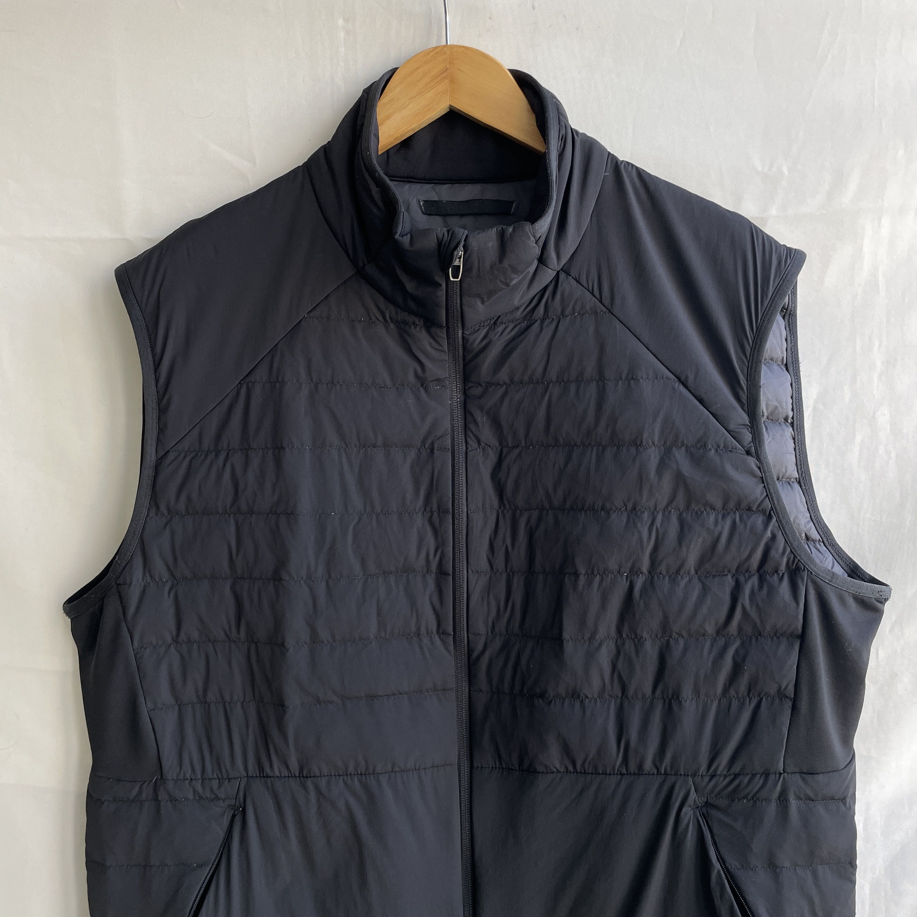 Lululemon Lululemon Down For It All Mens Black Vest Size XL Size US XL / EU 56 / 4 - 3 Thumbnail
