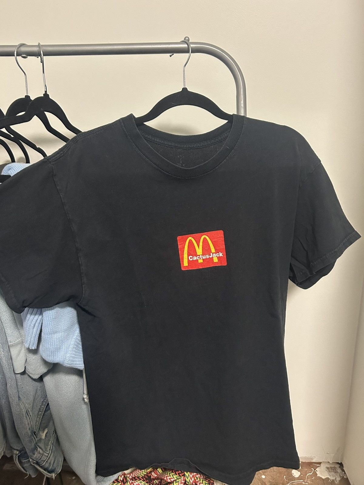 Travis Scott Travis scott x McDonald’s Sesame II tee Size US M / EU 48-50 / 2 - 1 Thumbnail