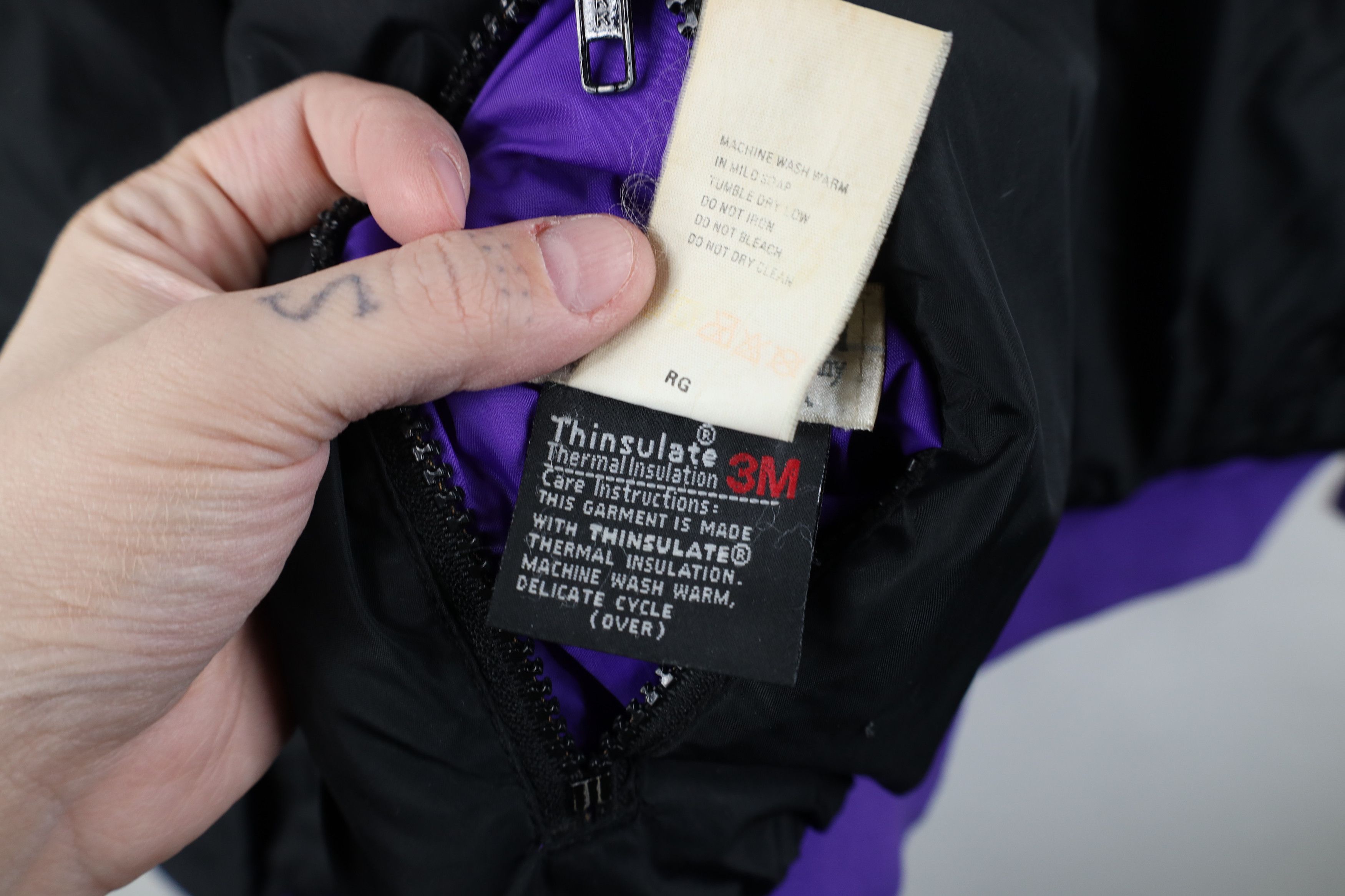 Columbia Vintage 90s Columbia Reversible Bomber Jacket Black Purple Size US L / EU 52-54 / 3 - 7 Thumbnail