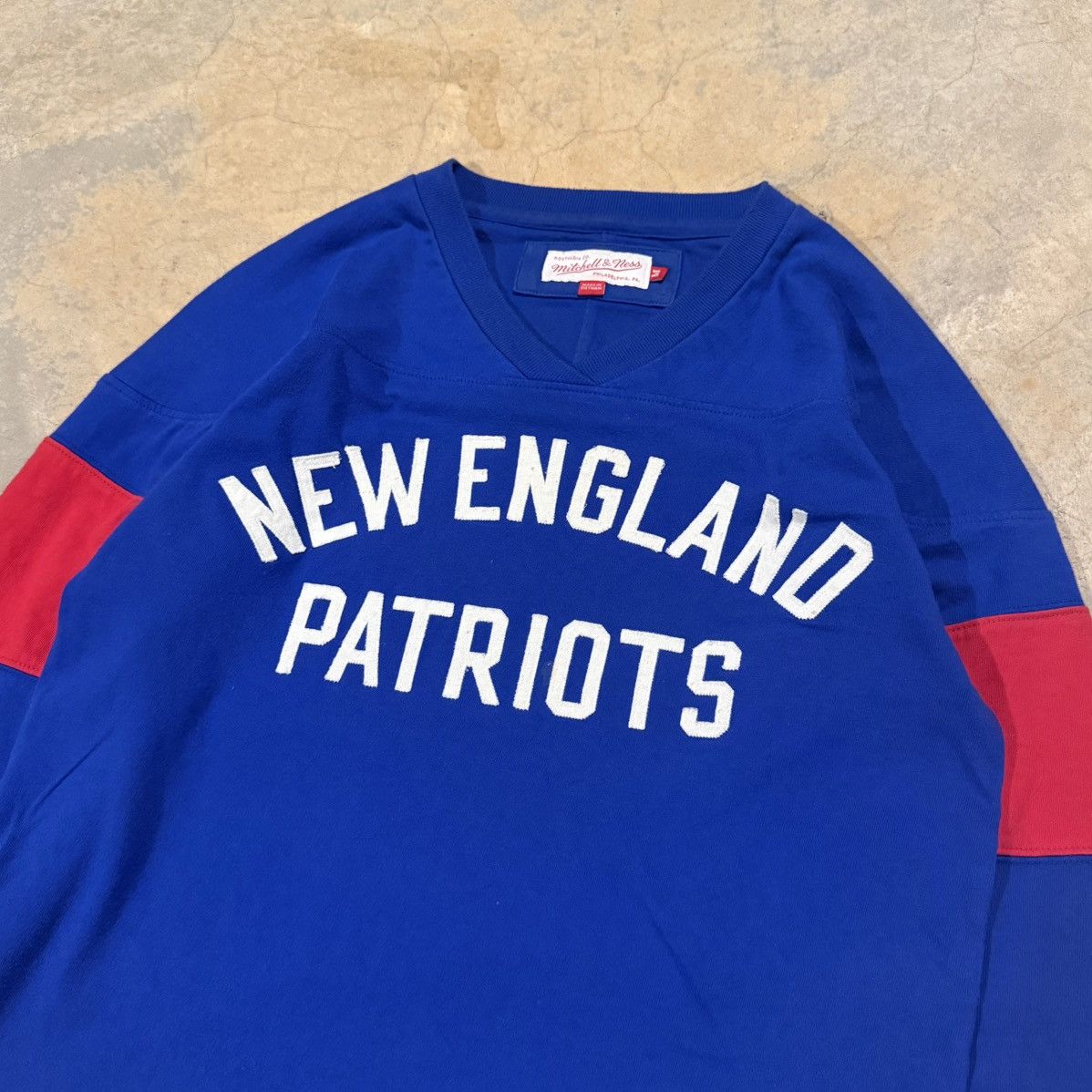 Mitchell & Ness Vtg Mitchell & Ness New England Patriots Throwback Jersey Size US M / EU 48-50 / 2 - 4 Thumbnail
