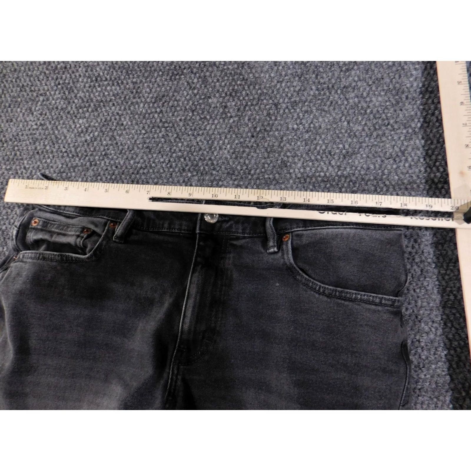 Zara VINTAGE Zara Denim Shorts Mens 36 Black Cut Off Raw Hem Casual Distressed Jean Pakistan Mens Size US 36 / EU 52 - 7 Thumbnail