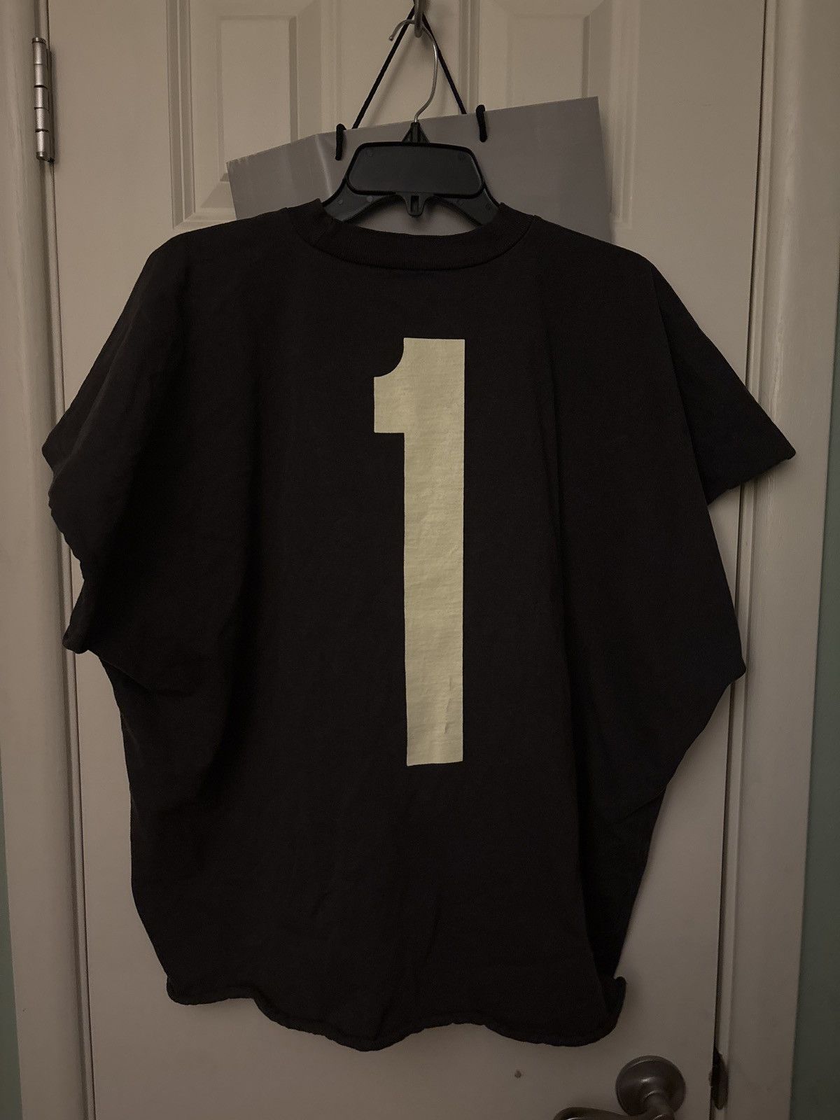 Kanye West YZY Vultures Box Tee Size 2 Black Size US M / EU 48-50 / 2 - 2 Thumbnail