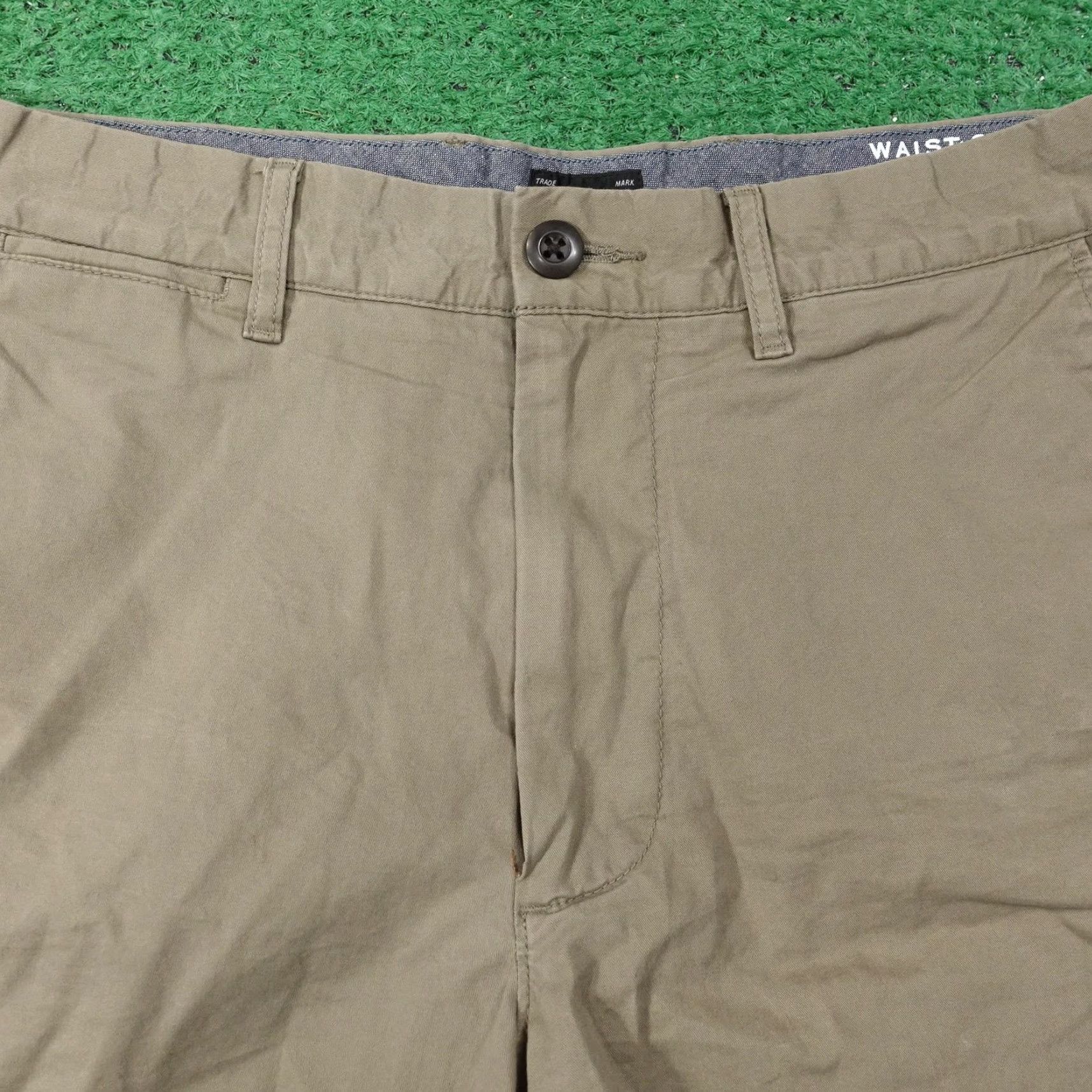 J.Crew J.CREW Shorts Mens 31 Green Chino Flat Front Stretch 9 Inseam Casual Summer pants not included Size US 31 - 2 Thumbnail