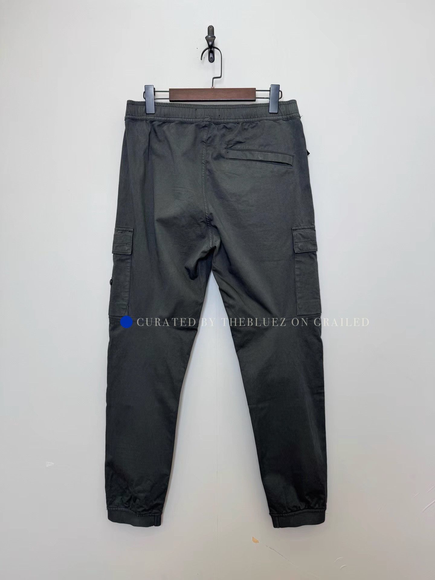 Stone Island Cargo Pants in Gray with Utility Pockets Size US 32 / EU 48 - 1 Preview