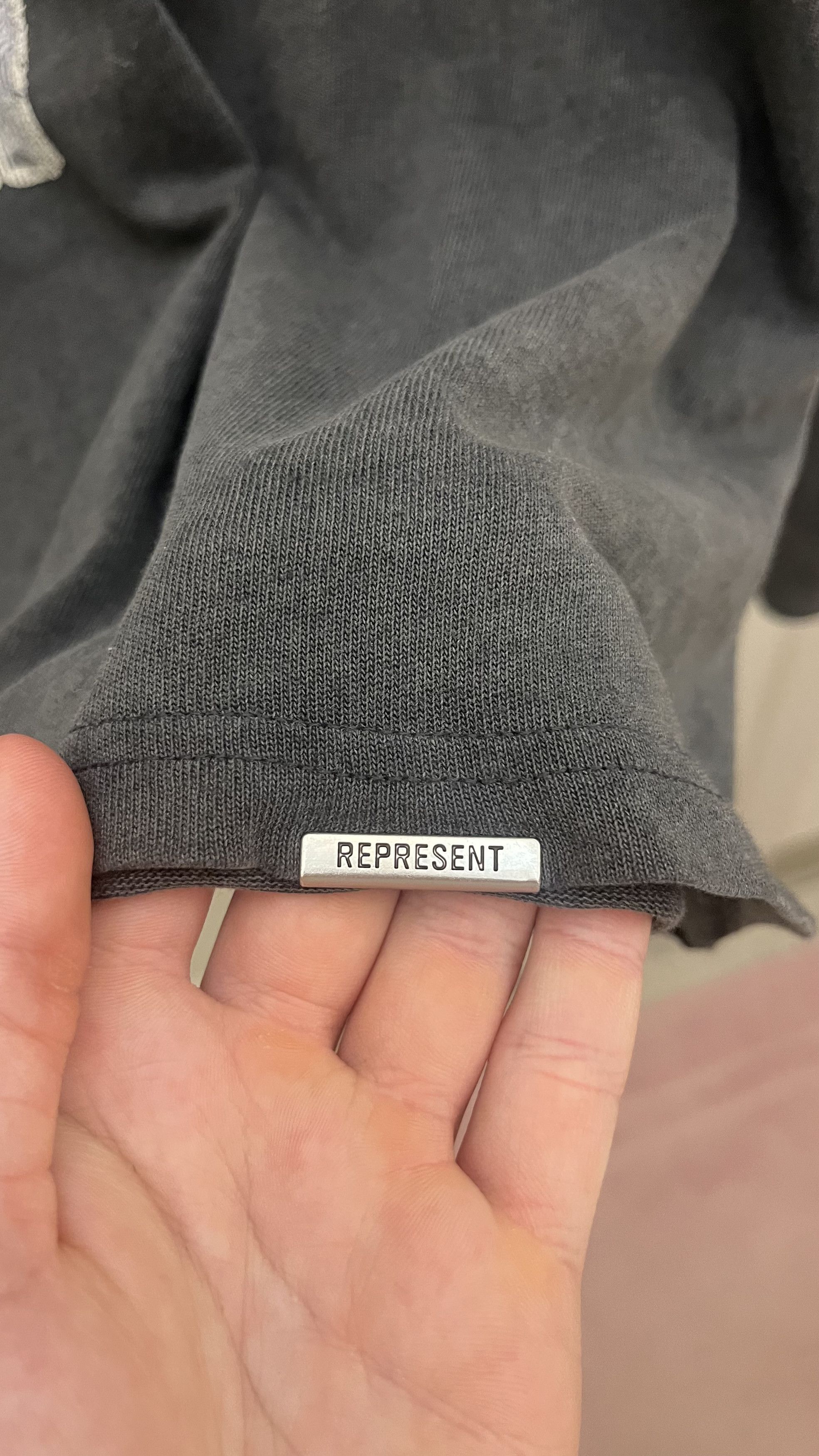 Represent Clo. Question Your Innocence long sleeve Size US S / EU 44-46 / 1 - 4 Thumbnail