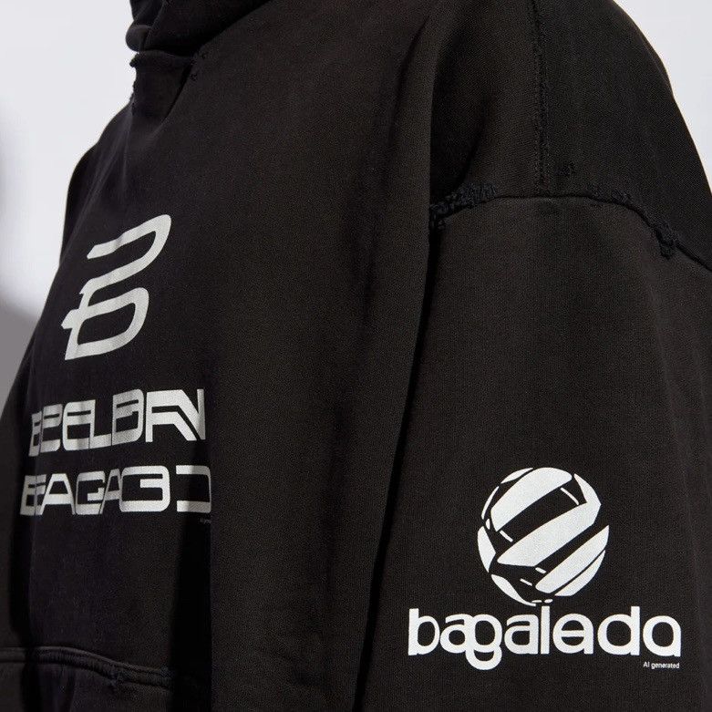 Balenciaga Balenciaga Oversized Distressed Hoodie Size US L / EU 52-54 / 3 - 5 Thumbnail