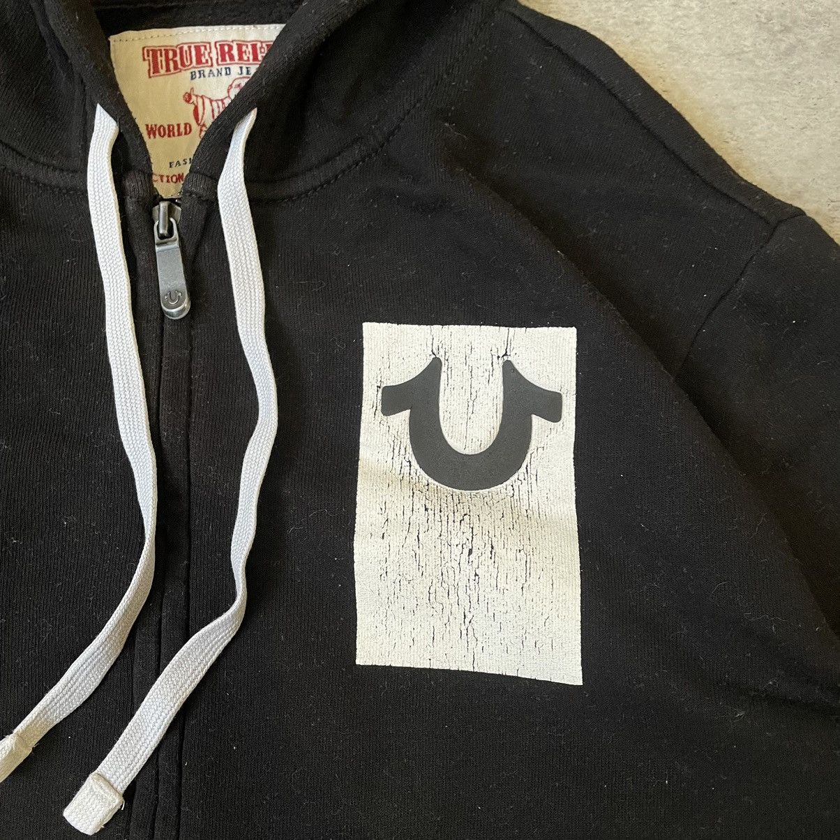 True Religion × Vintage True Religion Black Basic Zip-Up Hoodie Big Logo Size US L / EU 52-54 / 3 - 4 Thumbnail