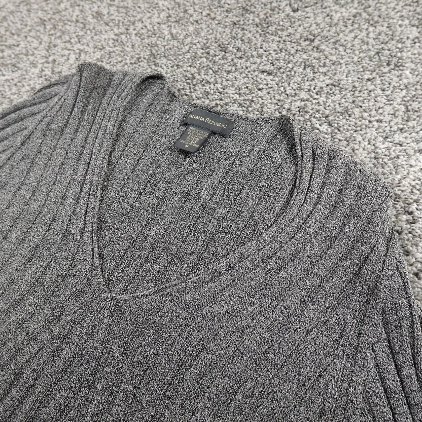 Banana Republic VINTAGE Banana Republic Sweater Womens M Gray Ribbed Knit V Neck Pullover 90s USA Mens Size M / US 6-8 / IT 42-44 - 2 Thumbnail