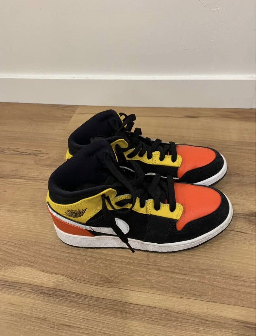 Nike Air Jordan mid amarillos Size US 5.5 / IT 35.5 - 2 Thumbnail