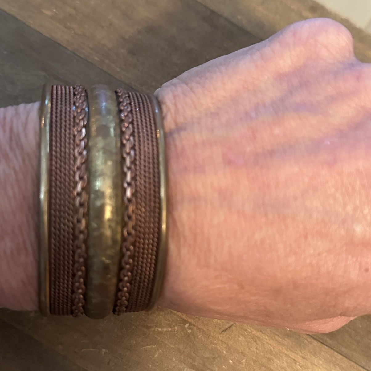 Vintage Vintage wide brass cuff bracelet Size ONE SIZE - 5 Thumbnail